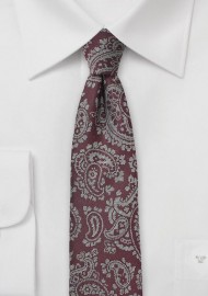 Skinny Paisley Tie in Burgundy