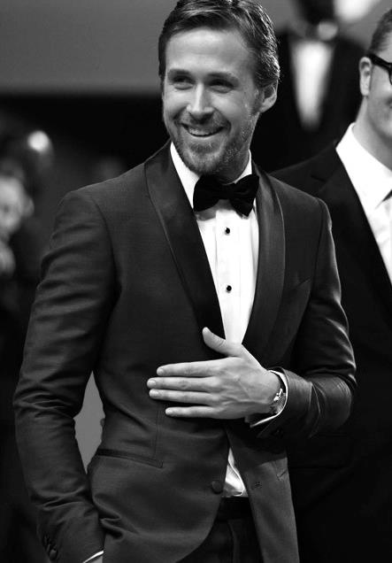 Ryan-Gosling-black-tuxedo-shawl-lapel